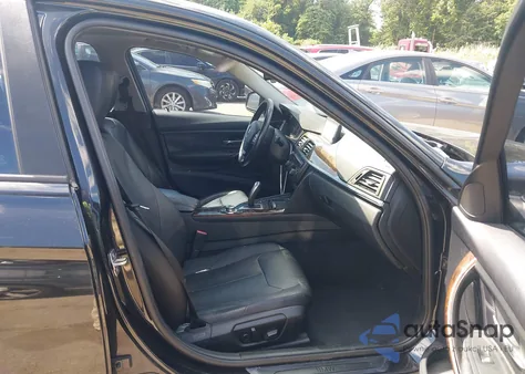 2013 BMW 328 Xi z USA, uszkodzony, nr VIN WBA3B3C55DF530674